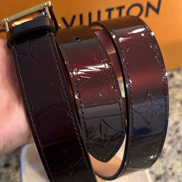 LOUIS VUITTON VERNIS INITIAL BELT - Picture 6 of 13